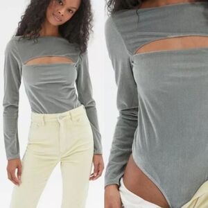 NWT URBAN OUTFITTERS Out From Under Peek Velvet Bodysuit in Slate Size Medium